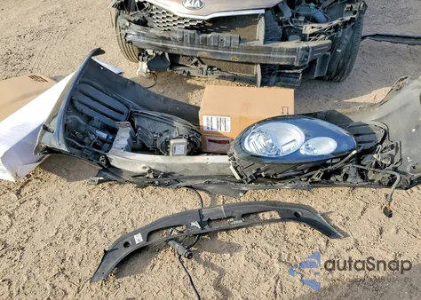 2014 Porsche Panamera 2 z USA, uszkodzony, nr VIN WP0AA2A73EL007930